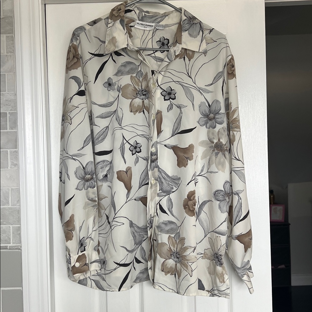 Alfred Dunner Gray Button Down Shirt with Notched Collar and Long Sleeves